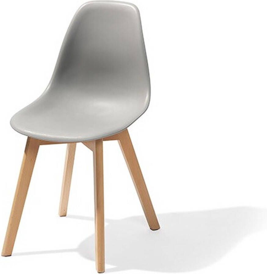Essentials Keeve Stapelbare stoel grijs berkenhouten frame en kunststof zitting 47x53x83cm (LxBxH) 505F01SG