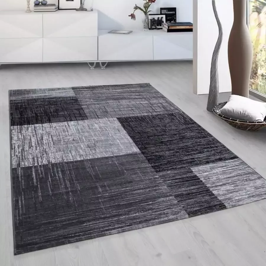 Plus Laagpolig vloerkleed met abstract ruitpatroon zwart geschikt voor de woonkamer met een jute achterkant afmetingen: 120 cm x 170 cm