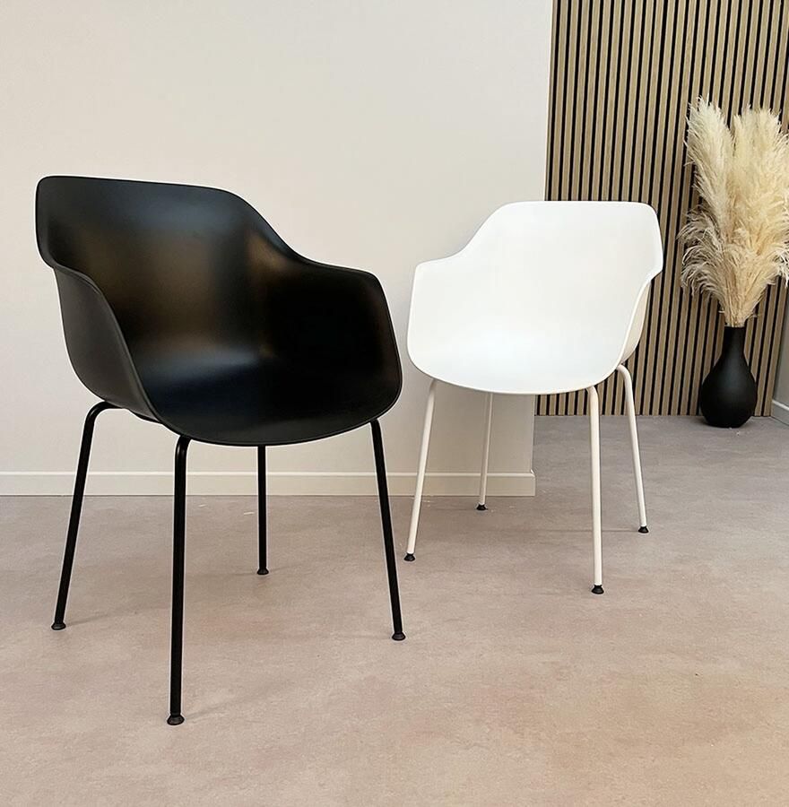Alterego Design Alterego Zwarte binnen buiten Stoel 'BACHO' met armleuningen