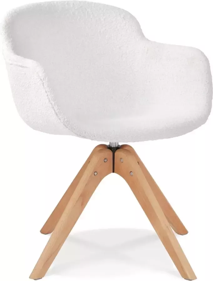 Alterego Design Alterego Scandinavische stoel met armleuningen 'DESMA' van witte boucléstof en natuurlijk hout