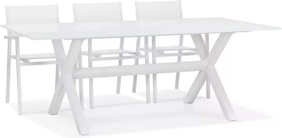 Alterego Design Alterego Witte tuintafel 'MALAGA' met glas en X-vormig onderstel