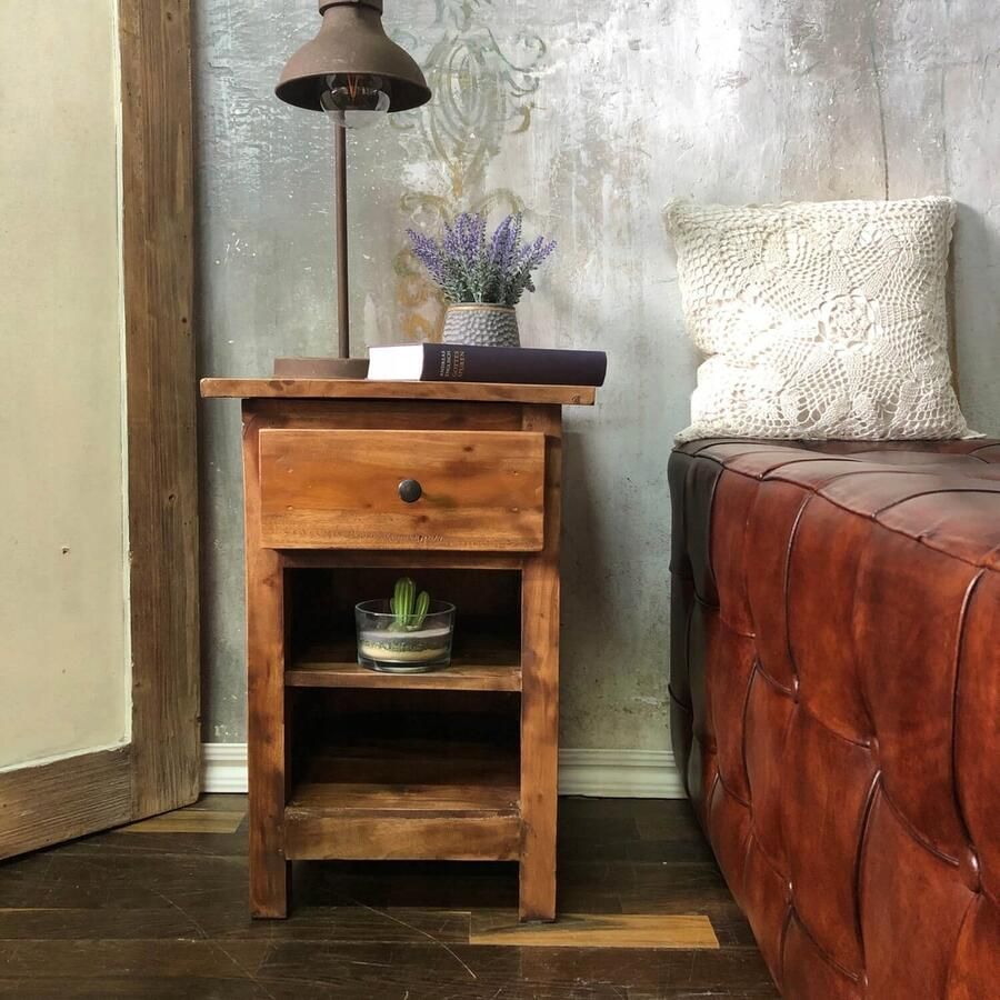 ANTYKI 24 Landelijk nachtkastje Retro houten nachtkastje