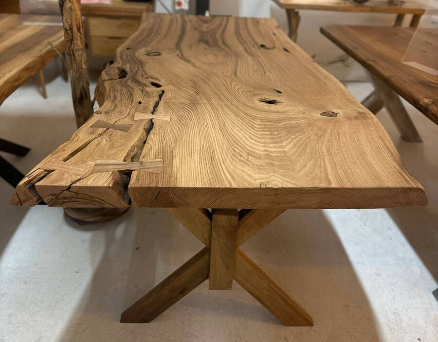 Arka Woods Kastanje hout eettafel Georgina