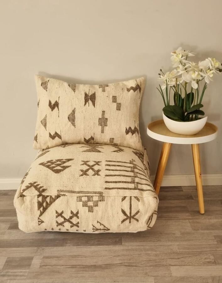 Authentiekevloerkleden.nl Marokkaanse poef set poef en kussen Berber poef poef010 zitzak zitkussen retro poefs oosterse poefen kelim poef en kussen