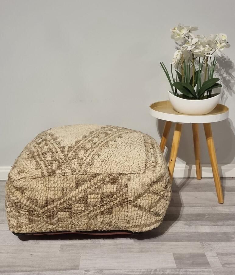 Authentiekevloerkleden.nl Marokkaanse vintage poef zit kussen zonder vulling Berber poef – poef251- zitzak zitkussen retro poefs oosterse poefen
