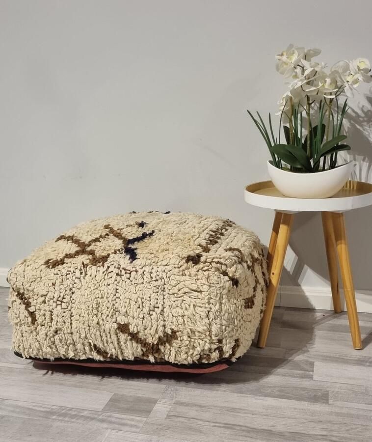 Authentiekevloerkleden.nl Marokkaanse vintage poef zit kussen zonder vulling Berber poef – poef254- zitzak zitkussen retro poefs oosterse poefen