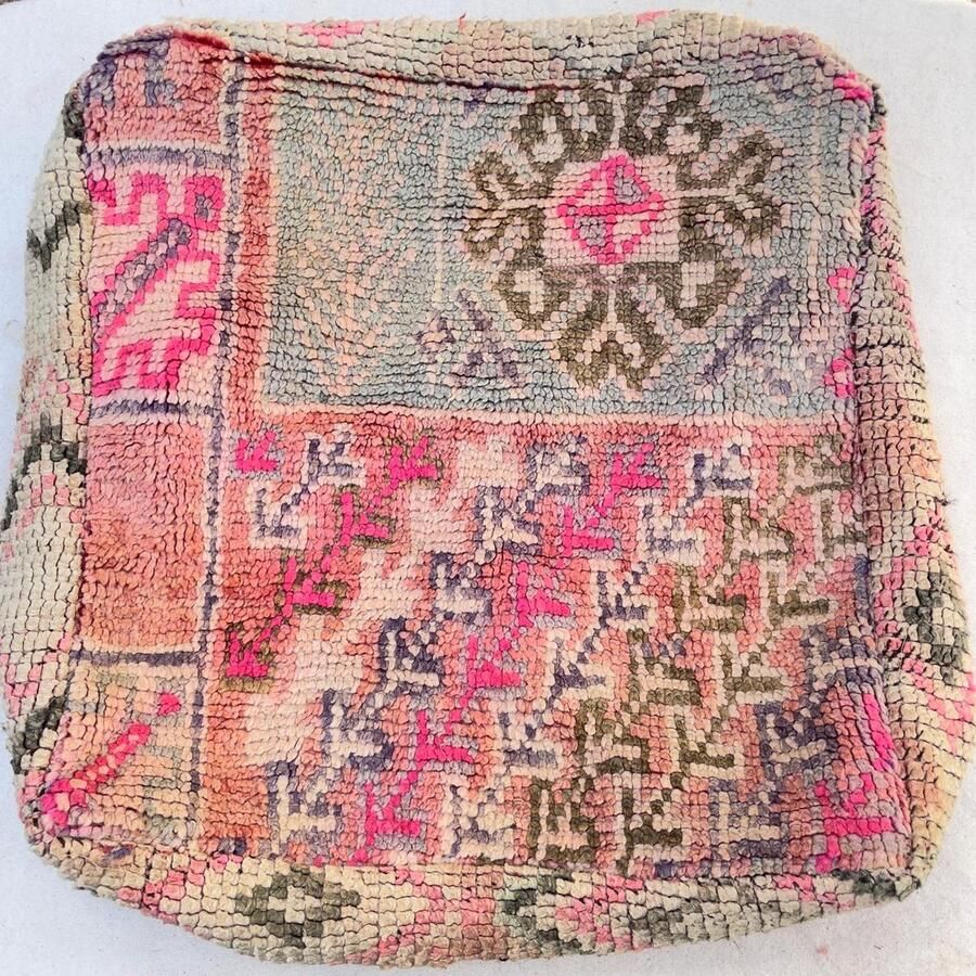 Authentiekevloerkleden.nl Roze Marokkaanse vintage poef zit kussen zonder vulling Berber poef – poef228- zitzak zitkussen retro poefs oosterse poefen