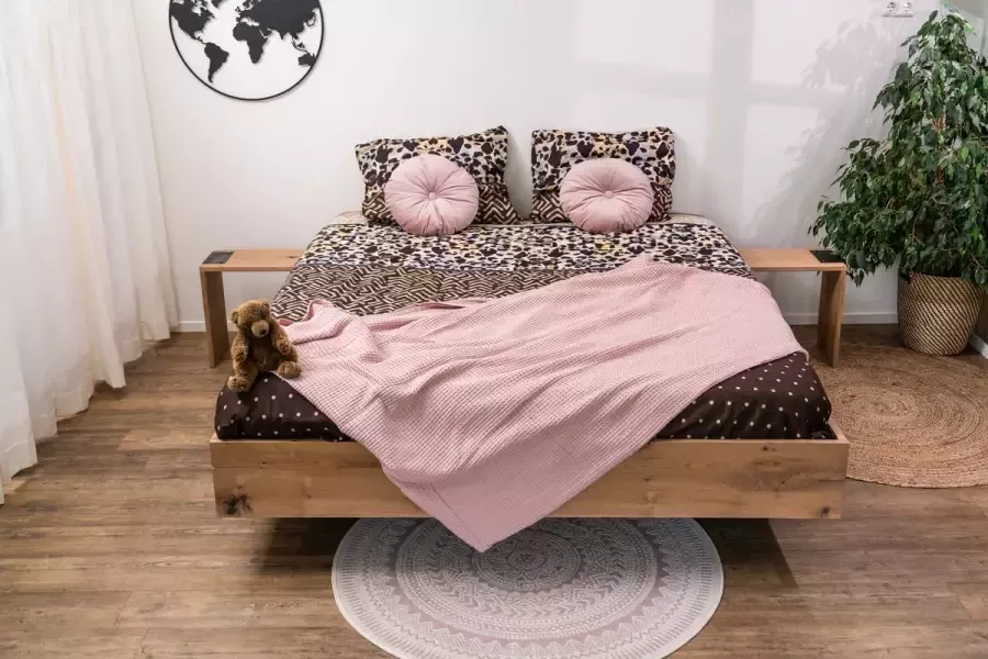 Bed op maat Zwevend bed Mila inclusief hoofdbord en aanhaak nachtkastje 140 x 200