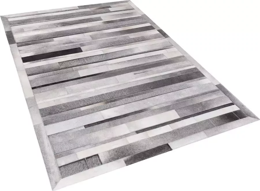 Beliani AZAY Laagpolig vloerkleed Grijs 160 x 230 cm Koeienhuid leer