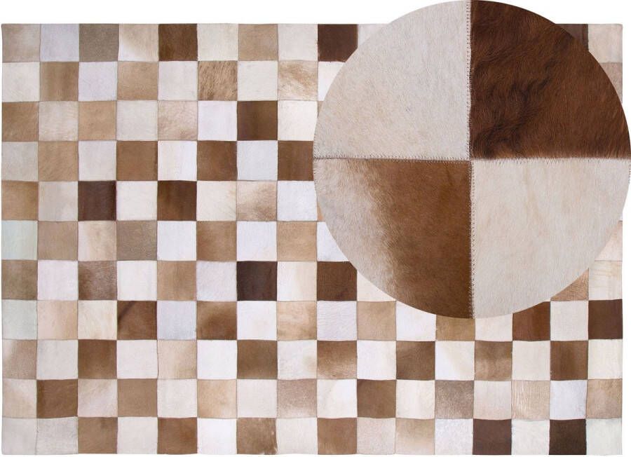 Beliani SOLMAZ Laagpolig vloerkleed Bruin 160 x 230 cm Koeienhuid leer