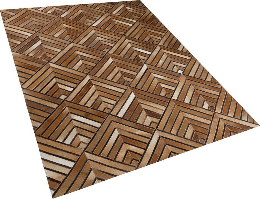 Beliani TEKIR Laagpolig vloerkleed Lichtbruin 160 x 230 cm Koeienhuid leer