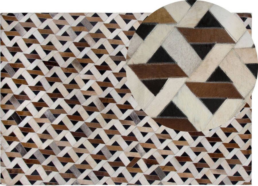 Beliani TUGLU Laagpolig vloerkleed Bruin 140 x 200 cm Leer