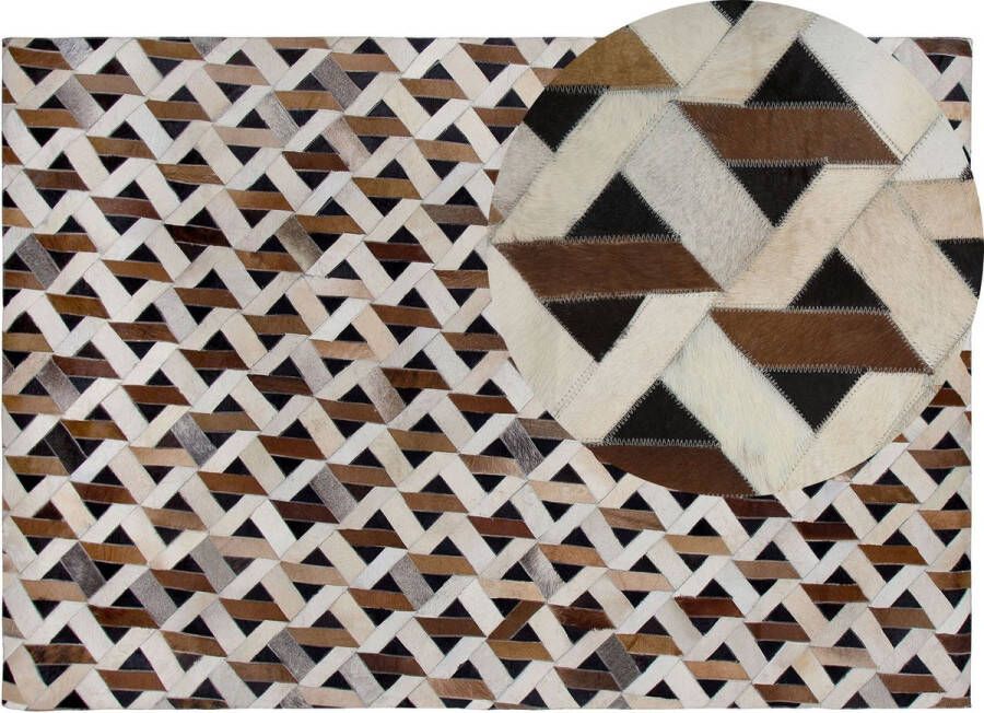 Beliani TUGLU Laagpolig vloerkleed Bruin 160 x 230 cm Leer