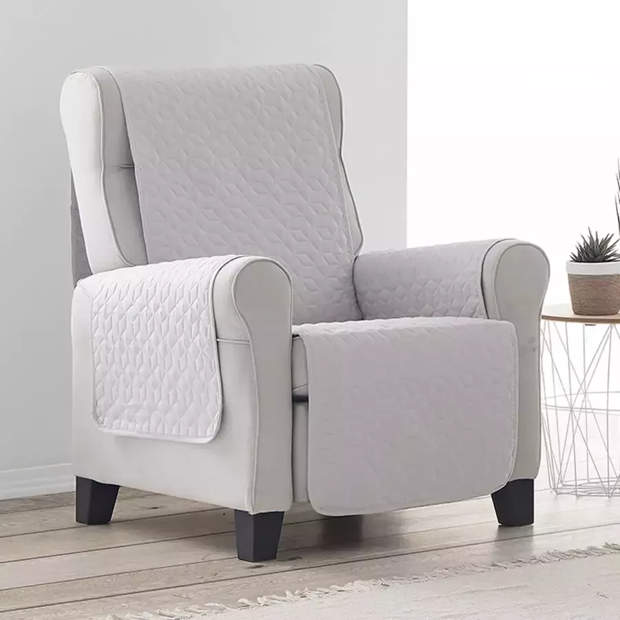Belmarti Fauteuilbeschermer Geo 55cm breed Ivoor Soft Touch Anti-slip Onderkant Ideaal voor Huisdieren en Kinderen