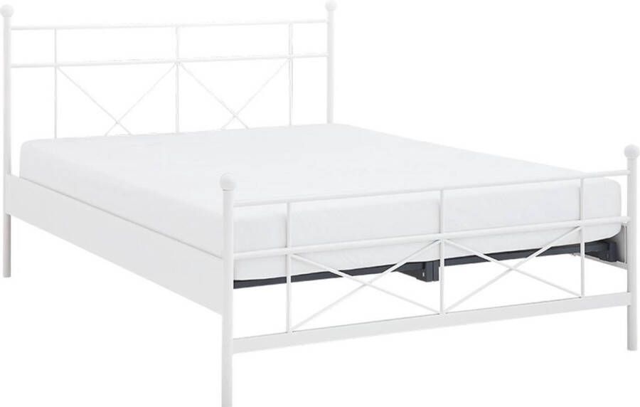 Beter Bed Basic Bed Milano met lattenbodems en Silver Pocket deluxe Foam matras 140 x 200 cm wit