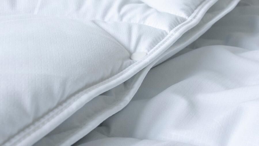 Beter Bed Select Beter Bed rPET Gerecycled Synthetisch Dekbed 4-Seizoenen Gerecycled Plastic 140x220 cm