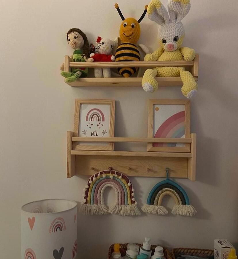 Bofigo Natuurlijk Houten Montessori Hangerrek Kinderbabykamerhanger Wandplank Zijkant Plank Hangerrek met 2 Planken 50 cm 5 Haken