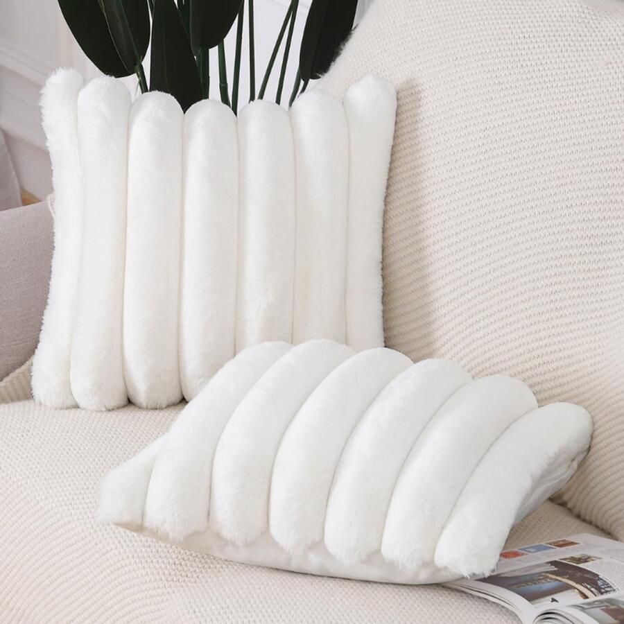 BOG Set Van 2 Crème Witte Kussenslopen – Zachte Namaakwol – Decoratieve Kussenhoezen Voor Bank – Bed – Slaapkamer – 50x50 cm