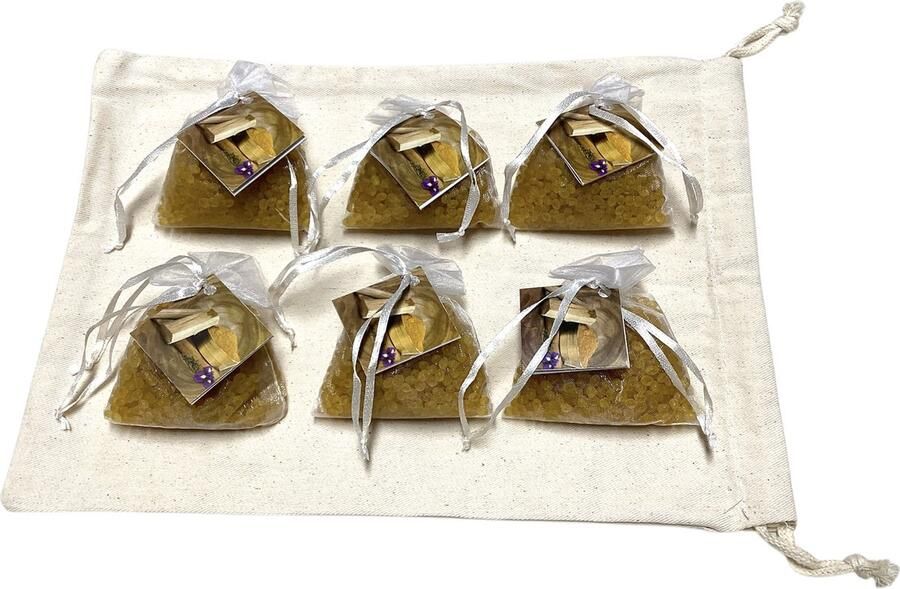 Boles d olor Geurparels 6x 'Boles d'olor Santal (Hout)' Inclusief verzenden Geurkorrels Geurzakje Geurbuiltjes Geurbuiltje Geurverfrisser Luchtverfrisser Verfrisser Parfum Frisse geur Hanger Kledingkast Kleding Kast