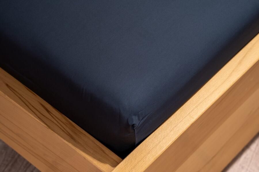 Boomba Bamboo Bamboe hoeslaken Space Blue donkerblauw 160x200 cm – Topdekmatras hoeslaken zacht ademend & hypoallergeen - Foto 3