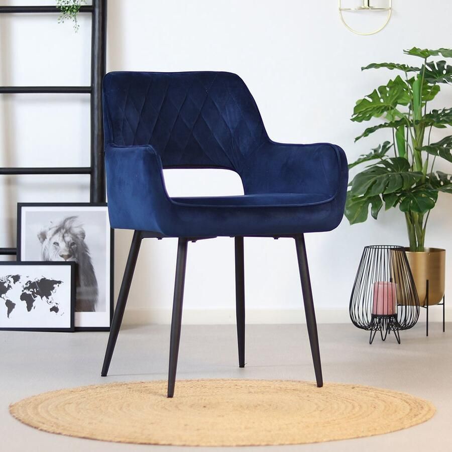 Bronx71 Eetkamerstoel velvet Mika blauw Eetkamerstoelen met armleuning Stoel blauw Velvet eetkamerstoel met armleuning