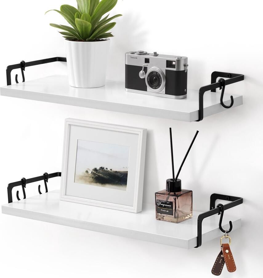 By Shayne Stijlvolle Zweedse Wandplank met Haken voor Multifunctioneel Gebruik in Huis