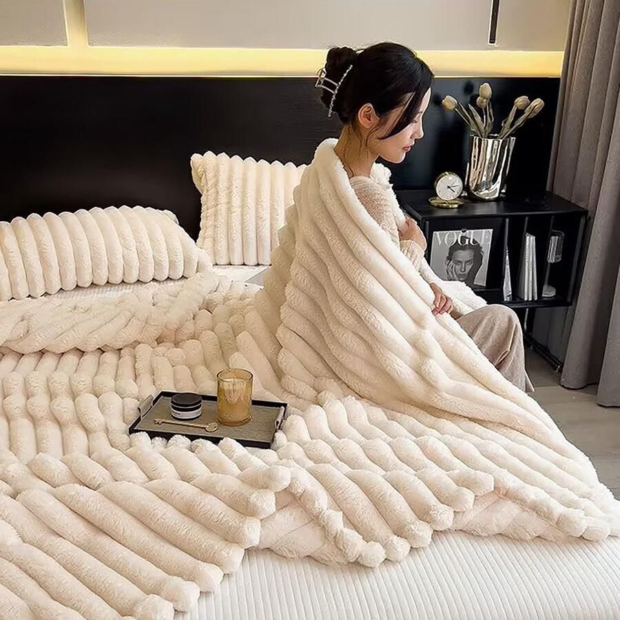 Caliyo Fleece deken 200 x 230 cm Superzacht Plaid voor Bank Bed of Woonkamer Decoratie Dekens Plaids Dekentje Geribbeld Parelwit