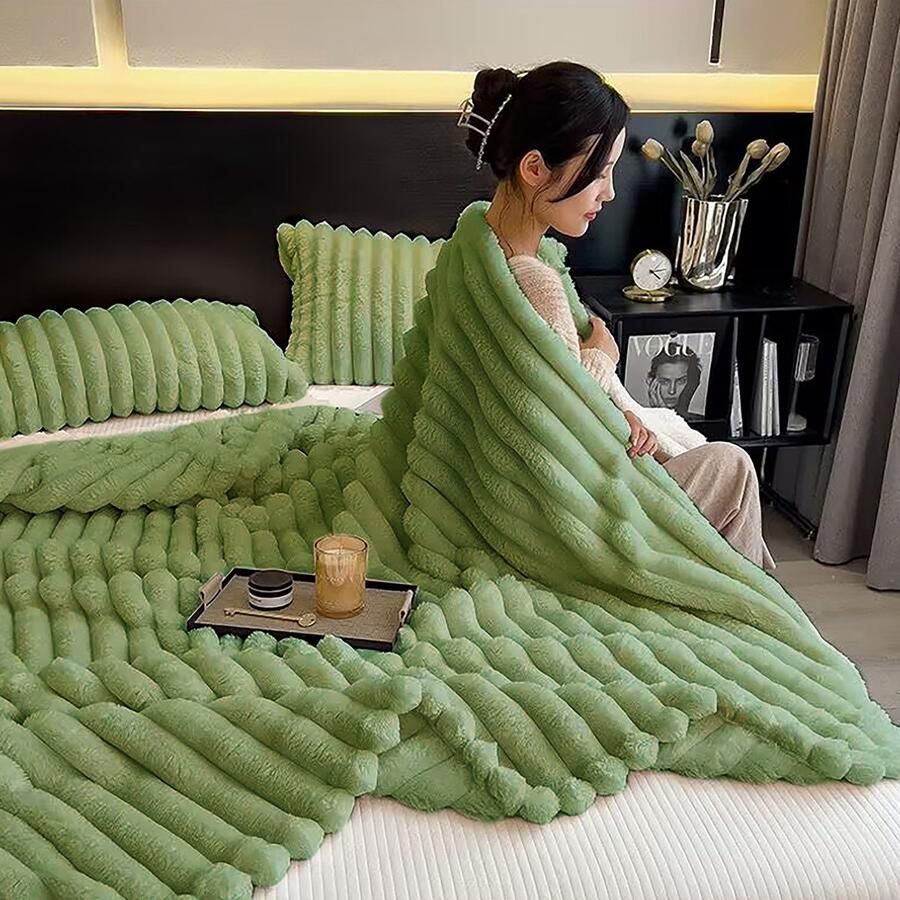 Caliyo Fleece deken 150 x 200 cm Superzacht Plaid voor Bank Bed of Woonkamer Decoratie Dekens Plaids Dekentje Geribbeld Donkergroen