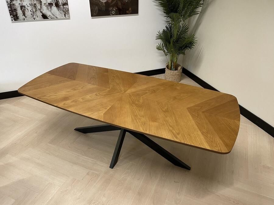 Chair up meubels Deens Ovale Eettafel Modern Scandinavisch Design Luxe visgraat motief 200CM Matrix onderstel Naturel