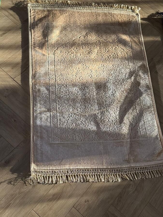 TuttoBello Zachte Gebedskleed Seccade Fluweel Mooi patroon Zand-Creme