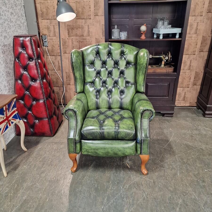 Chesterfield Lazychester relax fauteuil Antiek Limoen groen met knopenzit