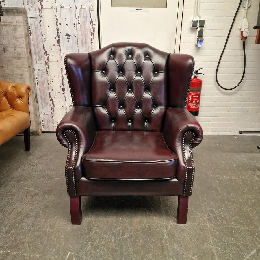 Chesterfield Lord Fauteuil – Antiek Rood Leer