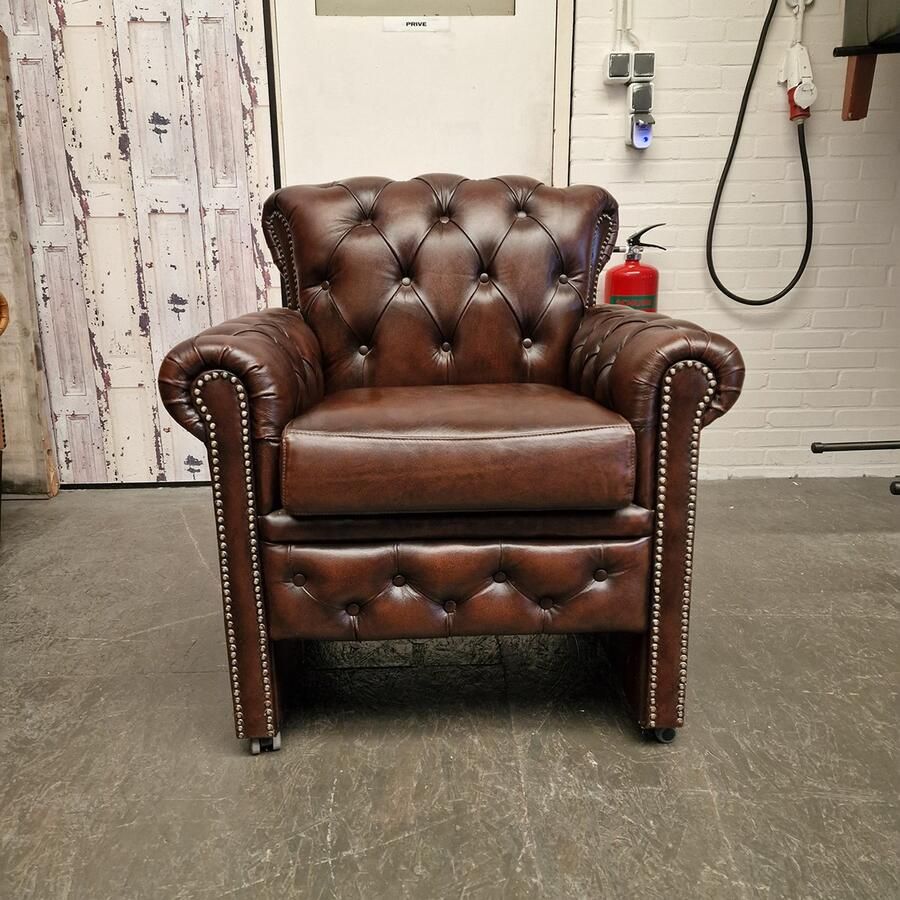 Chesterfield Scott Classic Eetkamerstoel – Antiek Bruin Leer