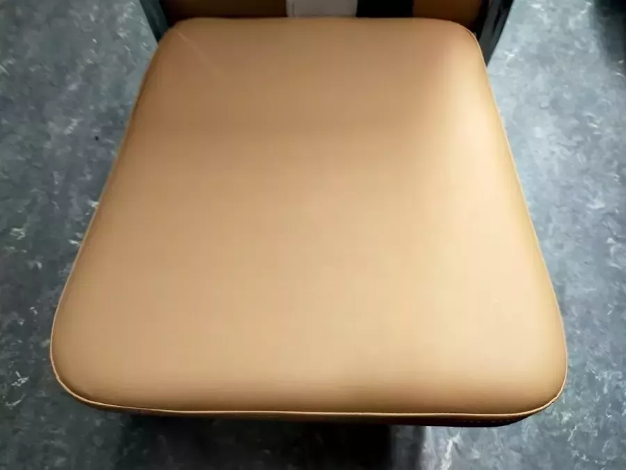 Clarke Elegante stoelenset van 10 stuks te koop metalen stoelpoten en driekleurige bekleding beige-zwart-wit