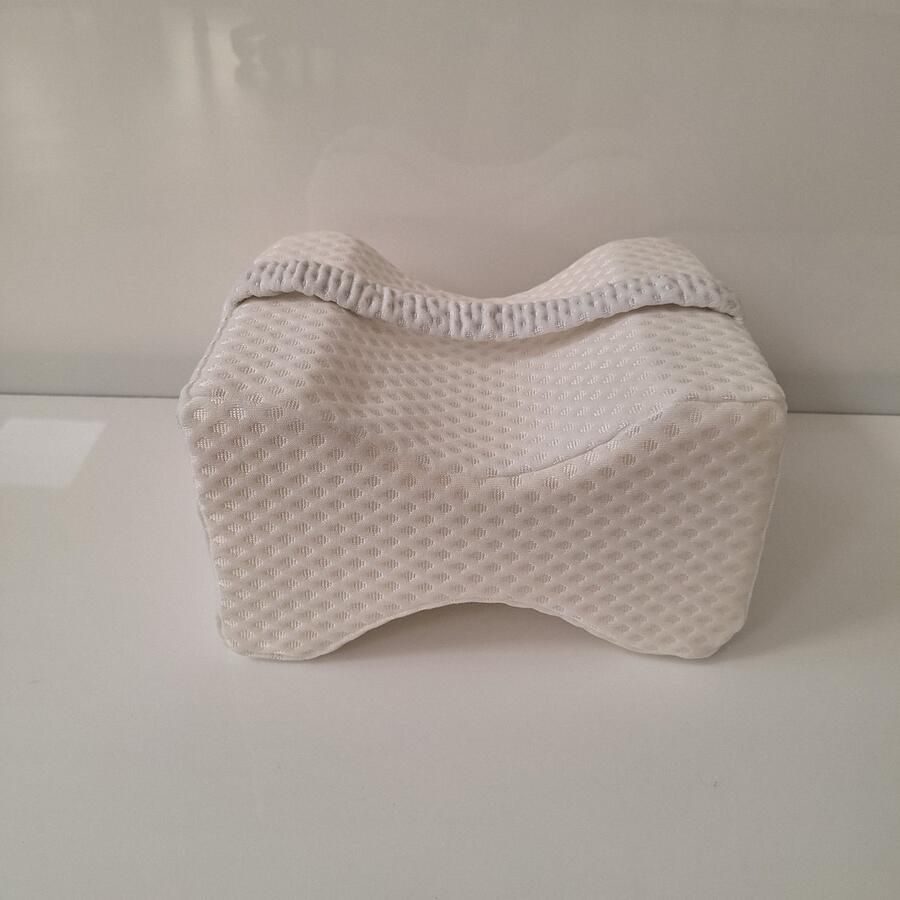 Collini Kniekussen met band voor in bed Orthopedisch & Ergonomisch Beenkussen Traagschuim Zijslaapkussen Zijslaper en Rugslaper Kussen Benen 30 Dagen Proberen Kniekussens Volwassenen