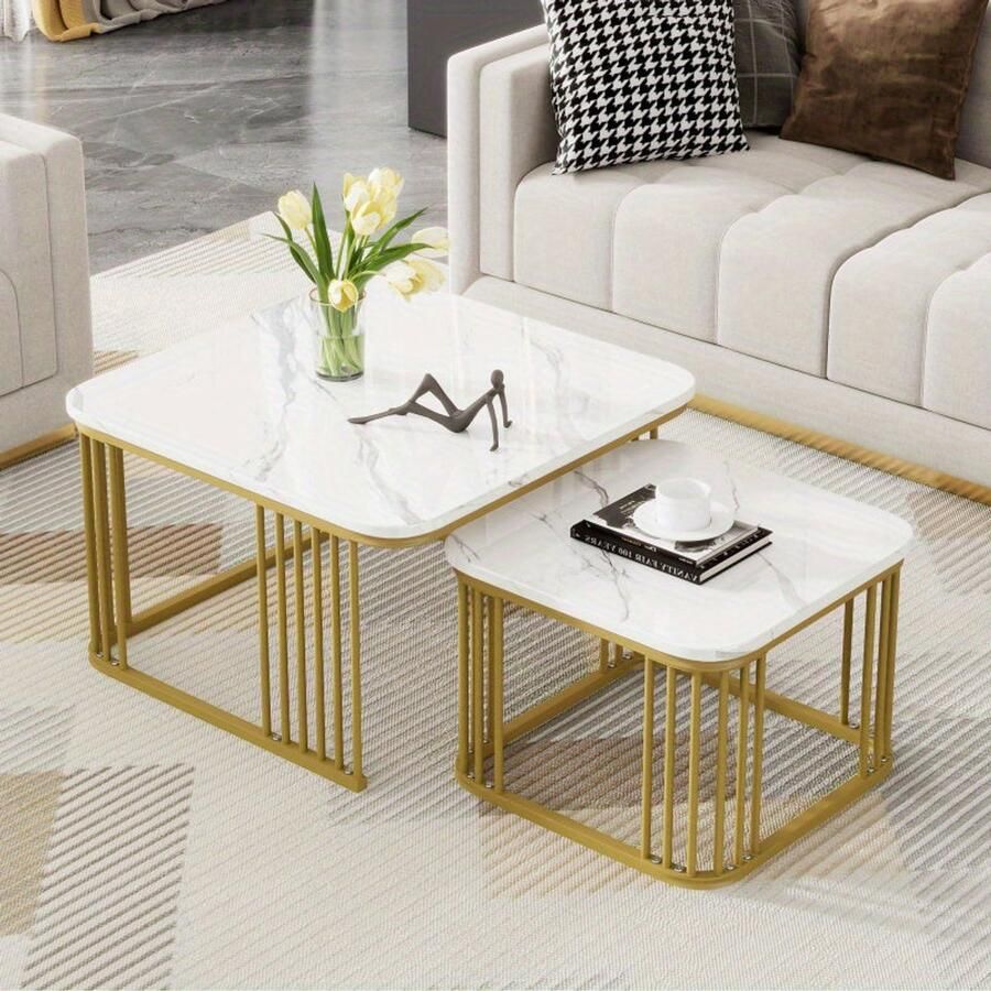 Corenia Salontafel Set – Bijzettafel – Tafeltje – Woonkamertafel – Tafel Vierkant – Hoogglans Marmerlook – Gouden Poten – Verstelbare Voetjes – MDF – 70x70x45 & 50x50x36 5 cm