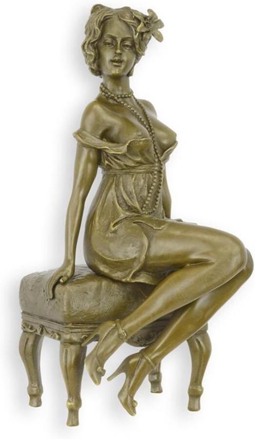 De Splinter B.V. EEN EROTISCH BRONZEN BEELD VAN EEN HALFNAAKTE VROUW OP EEN STOEL