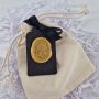 Deco.Kado Geurzakje met Amberblokje Kasthanger Autoparfum wax seal Letter Alfabet Persoonlijk Cadeau Handgemaakt goudkleurig wax Parfumzakje voor Auto Geurzakje voor kledingkast huisparfum cadeau voor hem of haar - Thumbnail 11