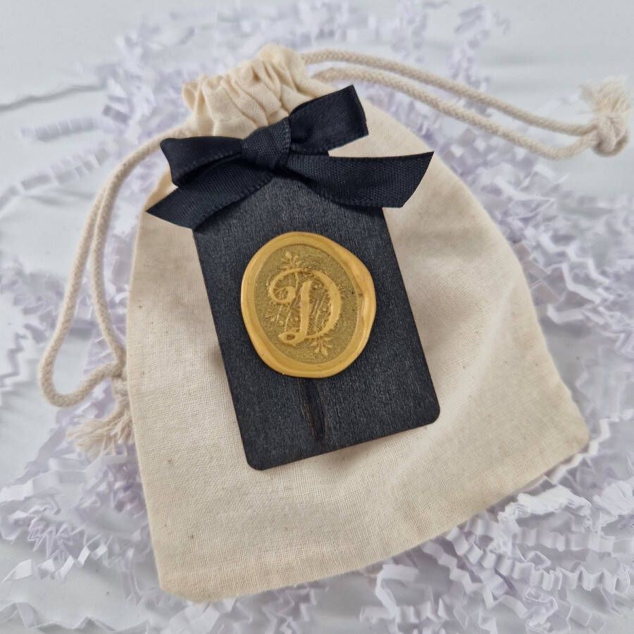 Deco.Kado Geurbuiltje met Amberblokje wax seal Letter Alfabet Persoonlijk Cadeau Handgemaakt goudkleurig wax Parfumzakje voor Auto Geurzakje voor kledingkast huisparfum