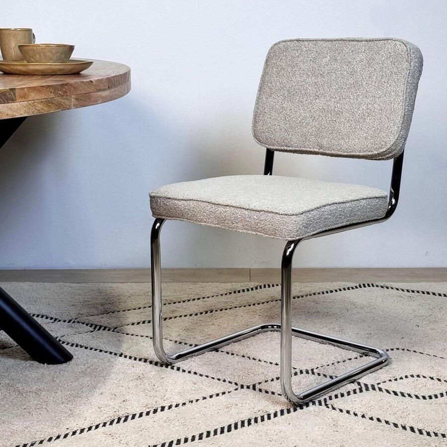 Dimehouse Moderne Eetkamerstoel Zandkleur Bouclé Stof Sway Chrome Frame Zonder Armleuningen Stof Modern