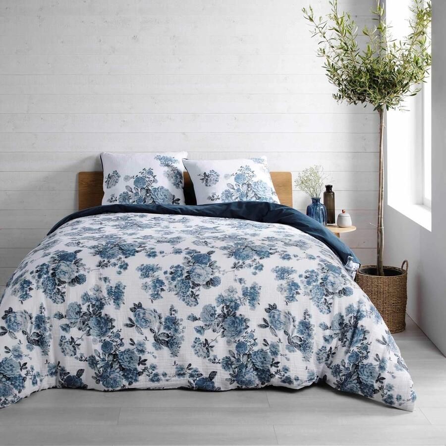 DOUCEUR D'INTERIEUR Complete bed linen with ROSELIA print 240 x 220 cm
