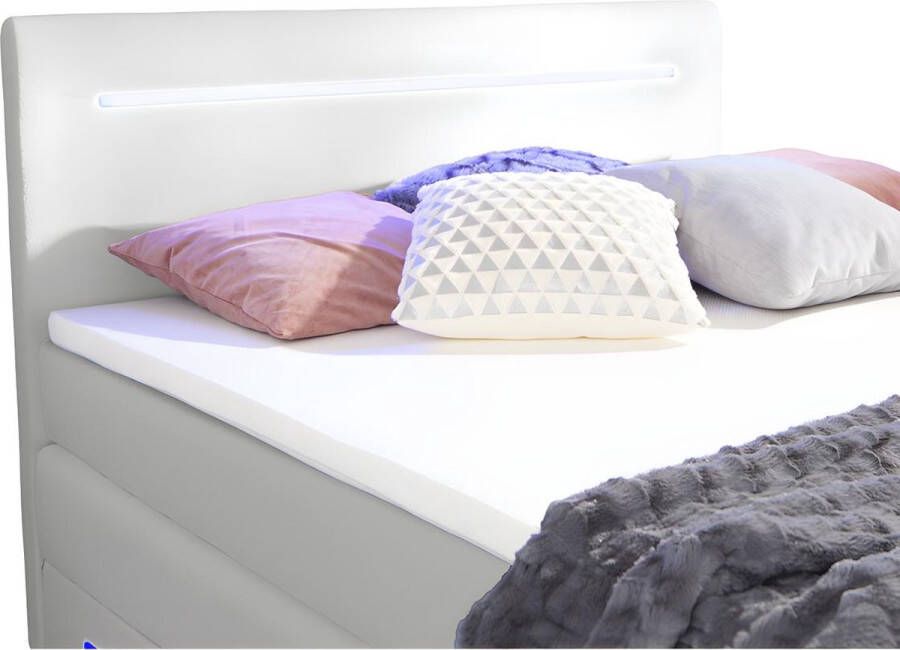 DREAMEA Complete boxspring met hoofdeinde met LEDs bedbodem met opbergruimte matras en dekmatras Wit Kunstleer 160 x 200 cm KEROS van L 200 cm x H 118 cm x D 160 cm