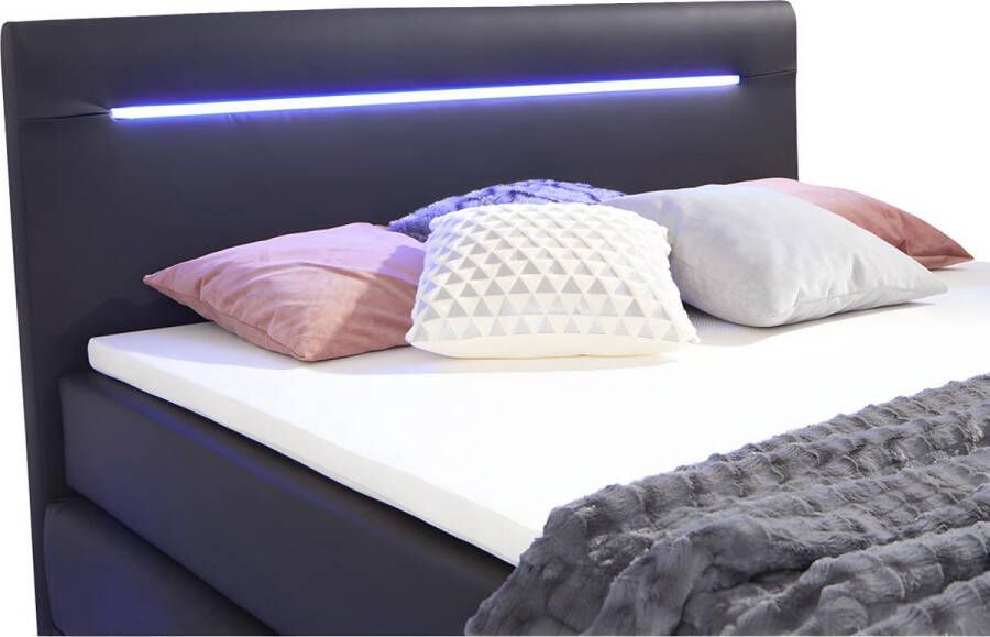 DREAMEA Complete boxspring met hoofdeinde met LEDs bedbodem met opbergruimte matras en dekmatras Zwart Kunstleer 160 x 200 cm KEROS van L 200 cm x H 118 cm x D 160 cm