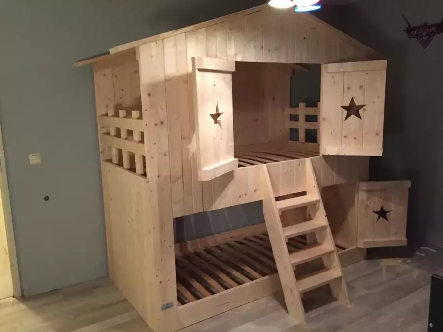 Droommeubel Concurrent Superstar Bedhuisje Boomhutbed Steigerhout Kinderbed
