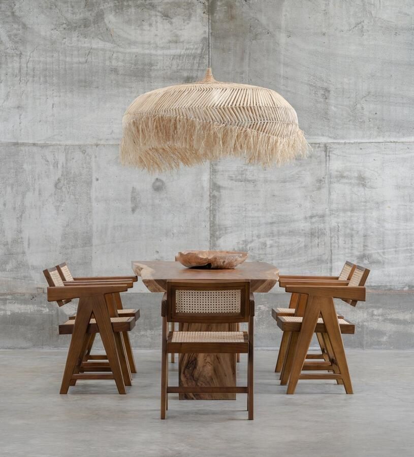 Dua Living Charles diner en kantoor design stoel donkerbruin Chandigarh stijl luxe design eetkamerstoel rotan bruin met armleuningen minimalistisch modern design traditioneel handgeweven rotan hoogwaardig kwalitatief mindi hout premium kwaliteit