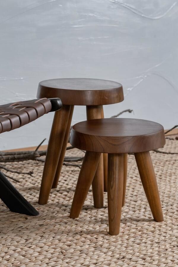 Dua Living Charles design krukjes en bijzettafels donkerbruin Chandigarh stijl rond minimalistisch modern design traditioneel handgeweven rotan hoogwaardig kwalitatief mindi hout premium kwaliteit set van 2