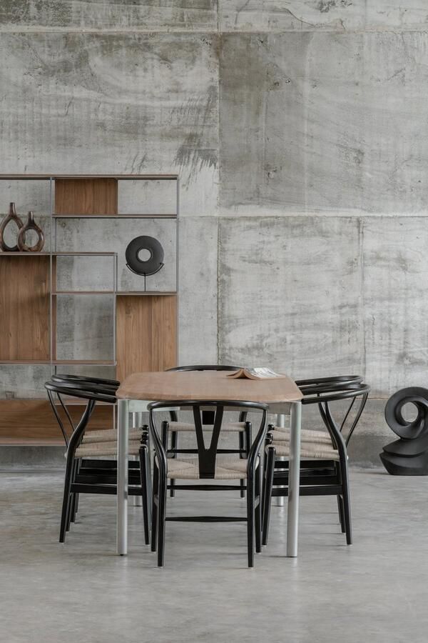 Dua Living Håvard design stoel zwart teak hout Scandinavische design eetkamerstoelen jaren 40 iconisch minimalistisch modern interieur design optimaal zitcomfort hoogwaardig kwalitatief teakhout premium kwaliteit