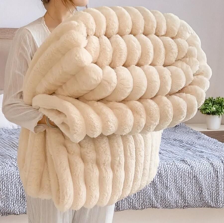 Dutchers Plaid * XXL Blanket Extra Groot Dekbed Fleece Deken Heerlijk warm voor op de bank of in bed Cosy 200x230CM Roomwit