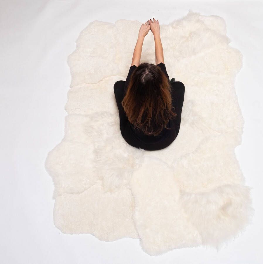 Dutchskins Designer schapenvacht vloerkleed 230 x 160 cm patchwork Ivoor wit; Creme wit Hoogpolig vloerkleed natuurlijke vorm