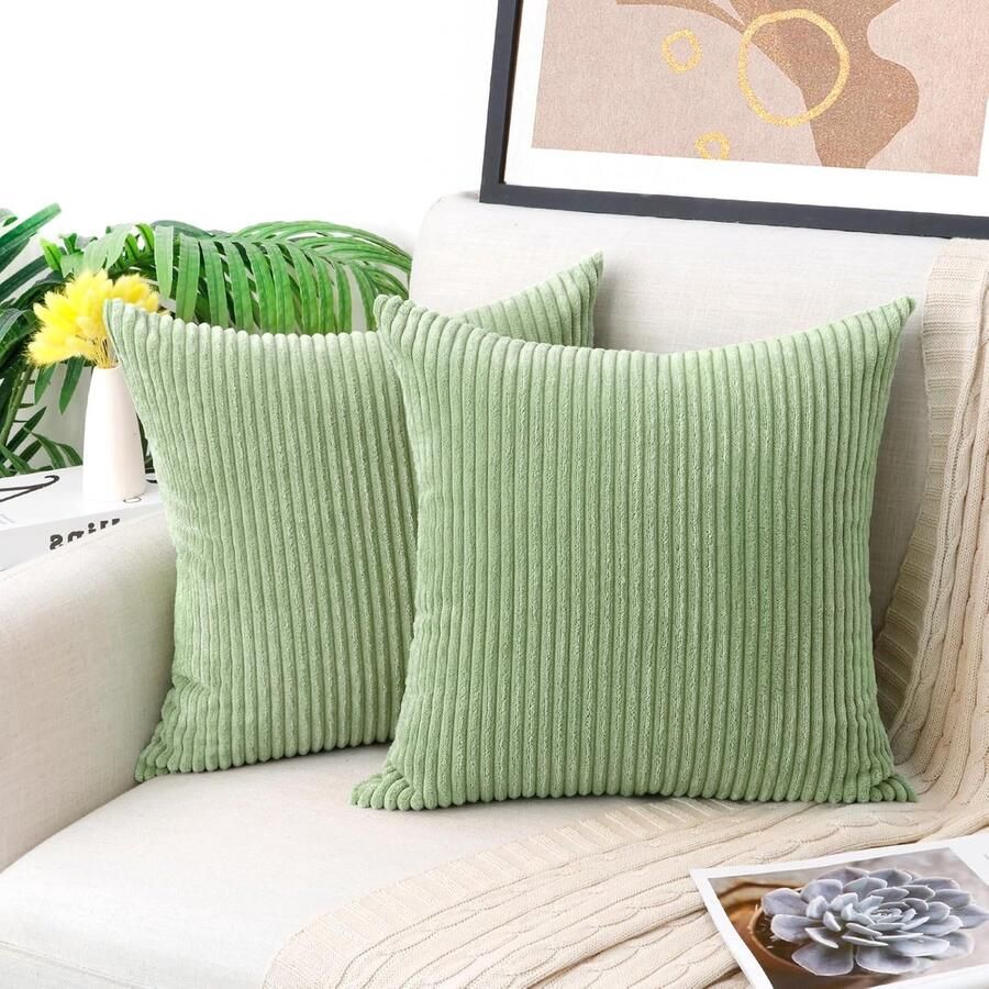 1-stuks Groen Kussensloop Universeel Zachte Chenille Decoratieve Hoes · Effen Sierkussenhoes voor Bank Bed Woonkamer · 45x45 cm (RAL 6024)